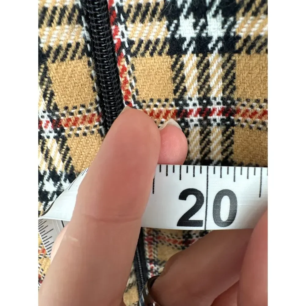 90s Vintage Jacket Womens Medium Tan Plaid Black Red Zip Cozy Academia Grunge